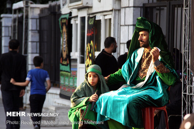 تعزیه خوانی در میدان راه آهن تهران