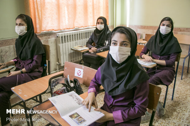 New School Year kicks off in Tabriz amid COVID-19