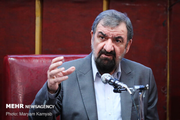 رضائي: حكم نظام آل خليفة في البحرين لن يستمر بعد خيانته للامة الاسلامية