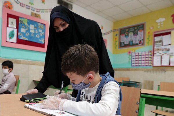 دانش آموزان اتباع خارجی دارای مدرک معتبر ثبت نام شدند 