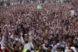 پاکستان میں پیغمبر اسلام (ص) کی شان میں گستاخانہ خاکوں اورتوہین کے خلاف احتجاجی مظاہرہ