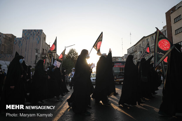 راهپیمایی مردمی در محکومیت اهانت نشریه شارلی ابدو به پیامبر اسلام