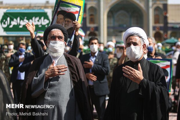 People in Qom protest against Charlie Hebdo's insulting move
