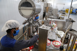 İran'daki süt ürürnleri fabrikasından fotoğraflar