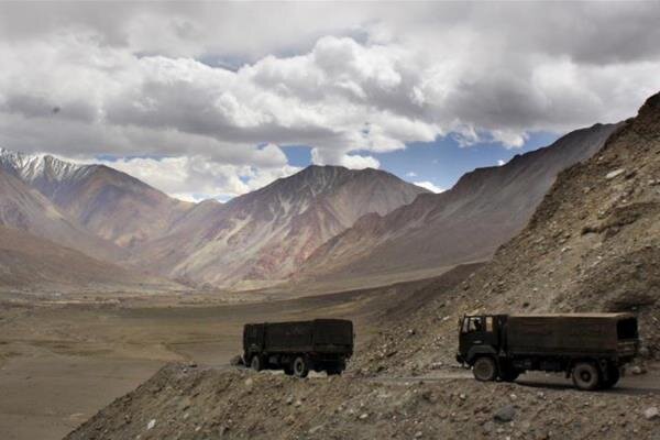 چین اور بھارت کا متنازع سرحدی علاقے سے افواج پیچھے ہٹانے پر اتفاق