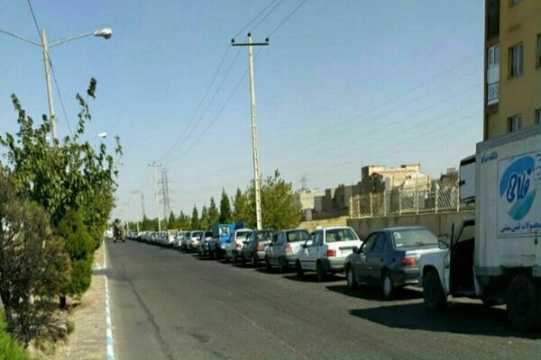 صف‌های طولانی CNG در تایباد/ بخش خصوصی پای کار نمی‌آید