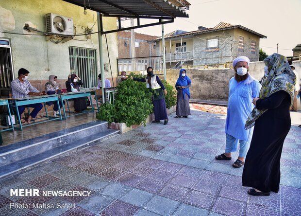 İran'da 2. tur milletvekili seçimlerilerinden fotoğraflar