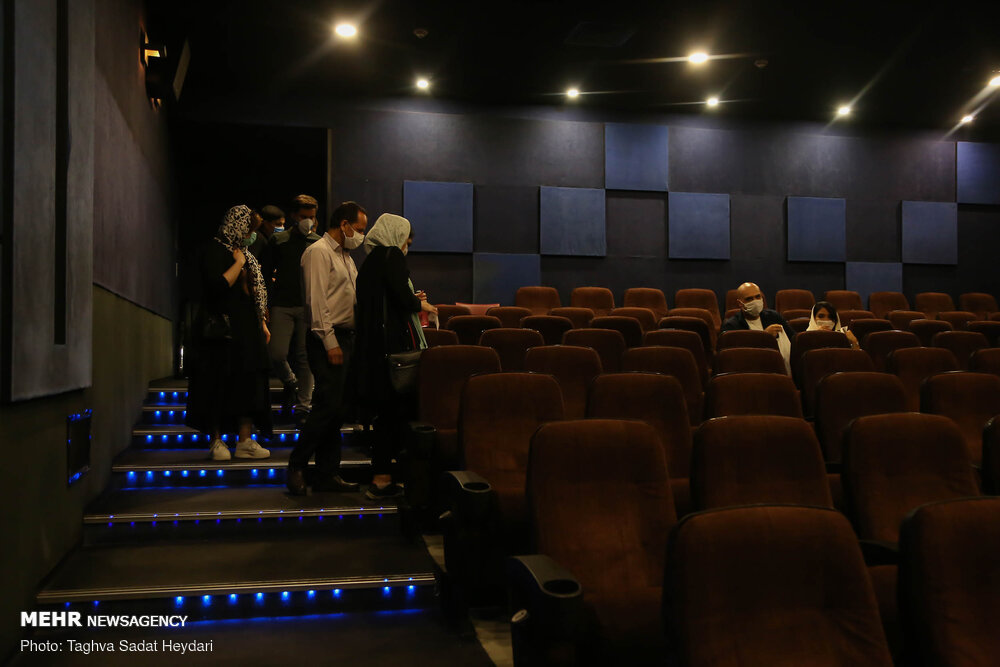 محدودیت کرونایی سینماها آخر هفته لغو می‌شود/ شیوه‌نامه تازه برای «فجر»