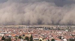 طوفان شدید در شرق کرمان/ پیش بینی کاهش دید در جاده ها