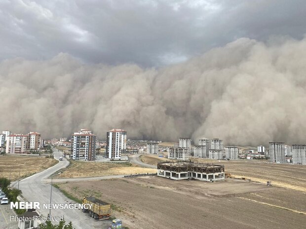 طوفان شن پایتخت ترکیه را درنوردید
