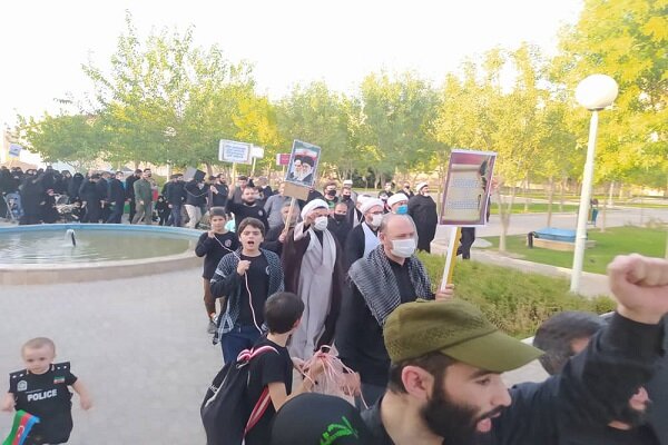 Azerbaycanlı din adamlarının "Charlie Hebdo" protestosu