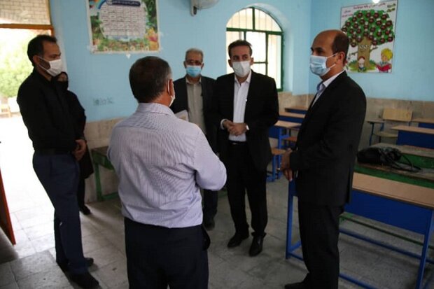 نظارت جدی بر رعایت مسائل بهداشتی در مدارس تنگستان انجام می‌شود