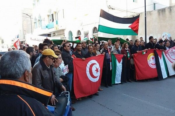 مخالفت جریان های سیاسی در تونس و الجزایر با خیانت رژیم های عربی