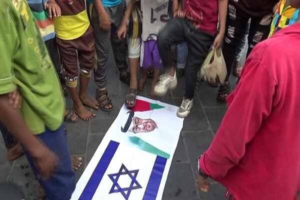 مظاهرات في عدن رفضاً للتواجد الصهيوني في 