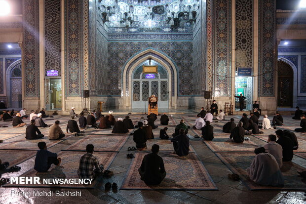 People in Qom hold mourning ceremony of fourth Shia Imam
