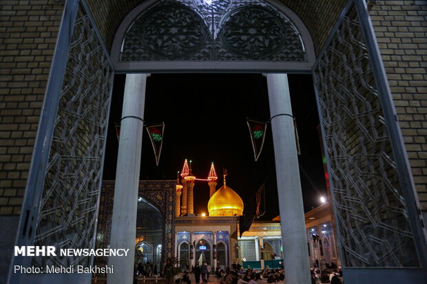 People in Qom hold mourning ceremony of fourth Shia Imam
