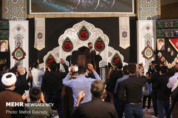 People in Qom hold mourning ceremony of fourth Shia Imam
