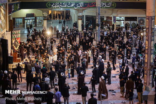 People in Qom hold mourning ceremony of fourth Shia Imam
