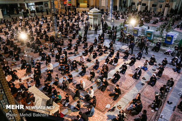 People in Qom hold mourning ceremony of fourth Shia Imam
