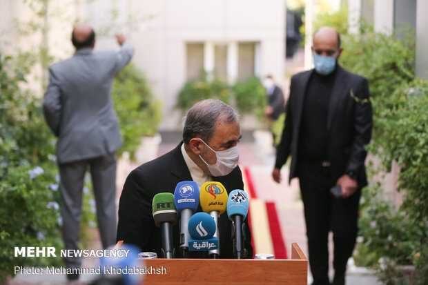 Al-Maleki holds talks with Velayati in Tehran