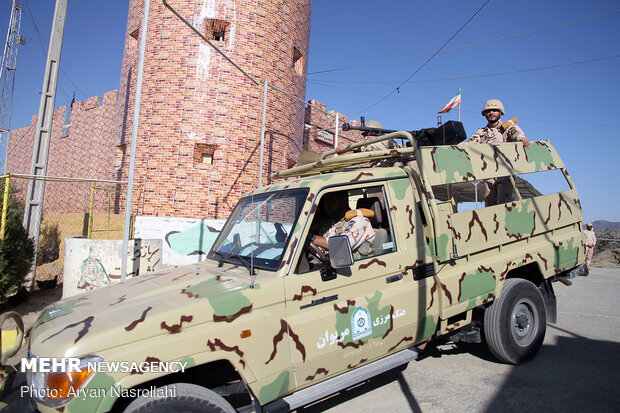 Iranian border guards in Kordestan province
