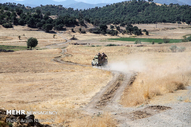 Iranian border guards in Kordestan province
