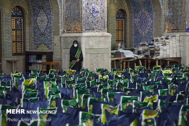 Livelihood assistance packages distributed in Shiraz