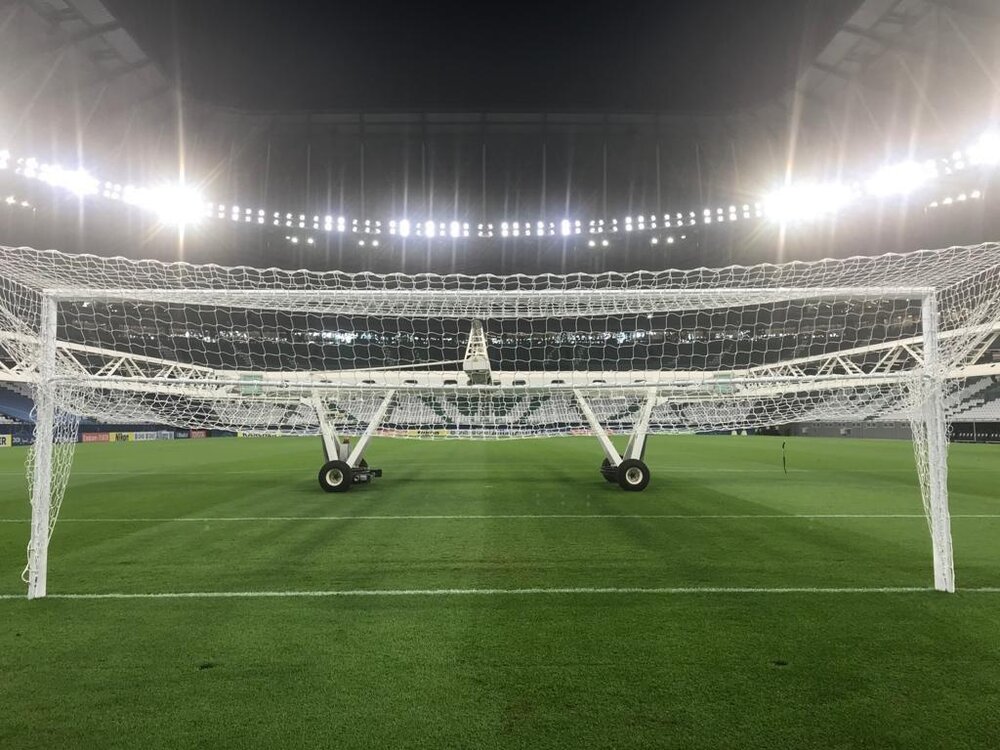 تصاویری از ترمیم چمن ورزشگاه قطری بعد از بازی پرسپولیس