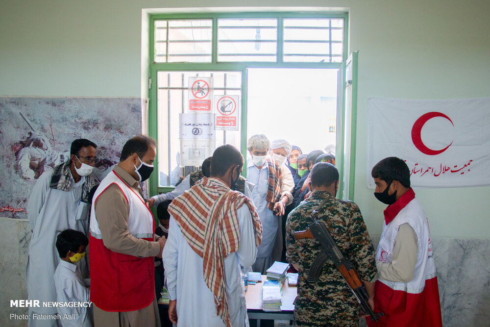 ارسال نخستین محموله بهداشتی هلال احمر به سیستان و بلوچستان