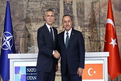 وزیر خارجه ترکیه و دبیرکل ناتو تلفنی گفتگو کردند