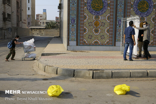 Livelihood assistance packages distributed in Ahvaz
