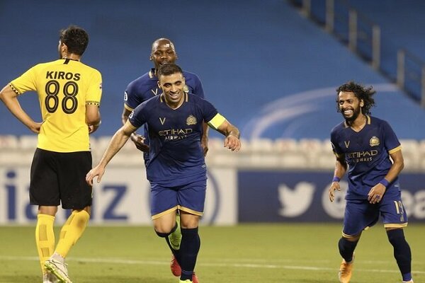 مهاجم معروف اعراب فوتبال عربستان را با پیراهن الهلال دور زد!