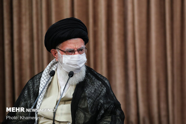 İslam Devrimi Lideri'nin konuşmasından fotoğraflar