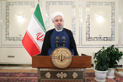 Ruhani:  ABD bize ne müzakere dayatabilir ne de savaş