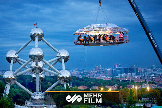 VIDEO: World at your feet at Belgium's 'Dinner in the Sky'