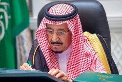 ملک سلمان رئیس بانک مرکزی عربستان را برکنار کرد