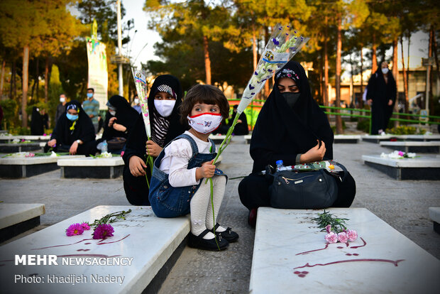 Dusting ceremony of Martyrs’ Cemetery in Isfahan
