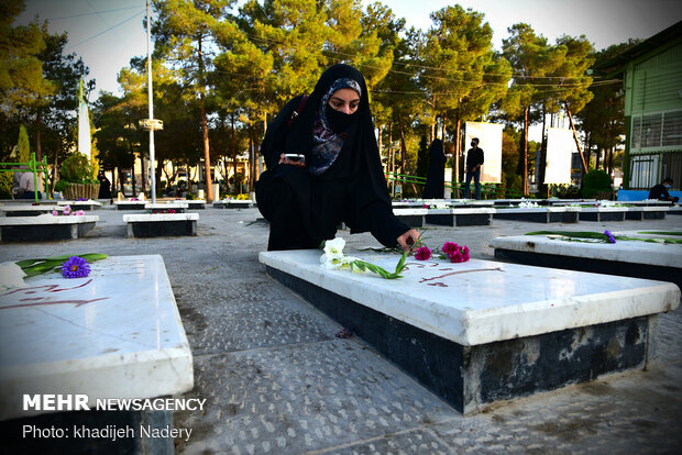 Dusting ceremony of Martyrs’ Cemetery in Isfahan
