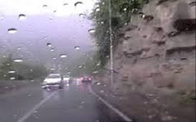 بارش‌های پراکنده در غرب اصفهان / باد شدید در شمال استان می‌وزد