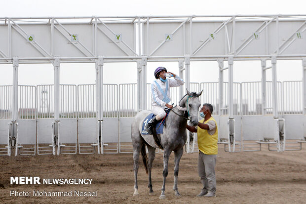 Horse racing competitions in N Iran