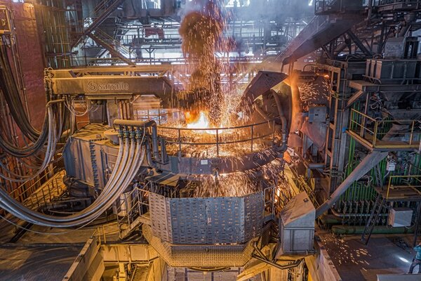 İran'ın İsferayin Çelik Sanayi Kompleksi, Türk firma ile işbirliği anlaşması imzaladı