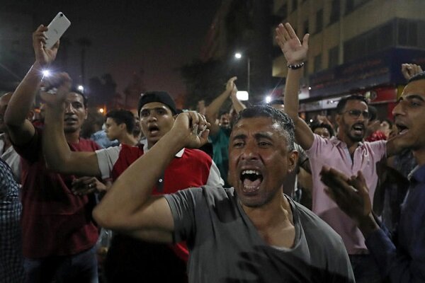 اعتراضات مردمی در مصر ۸ روزه شد/«السیسی باید برکنار شود»