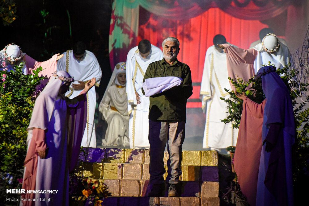استقبال ۶ هزار نفری مردم شیراز از نمایش میدانی محشر در نخستین شب