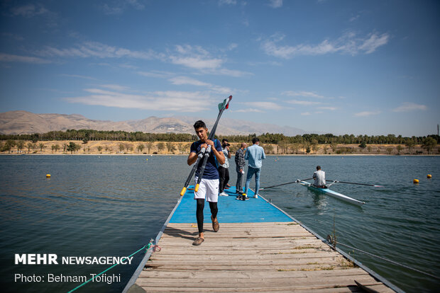 National rowing tournament held in Tehran