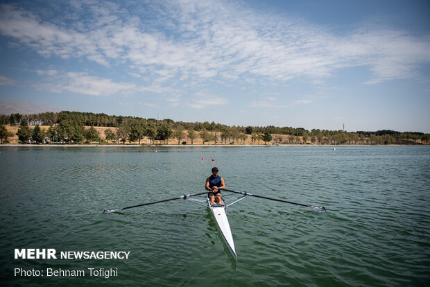 National rowing tournament held in Tehran