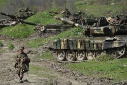 Azerbaycan: Ermenistan'ın tank ve toplarını imha ettik
