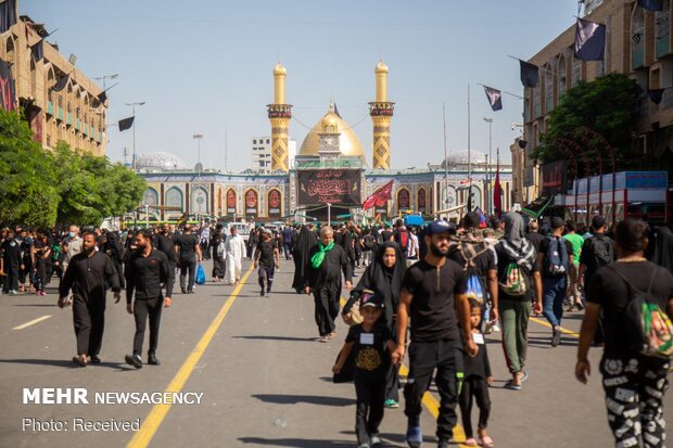 Iraqi Shia hold Arbaeen procession