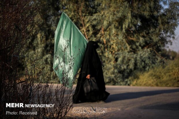 Iraqi Shia hold Arbaeen procession