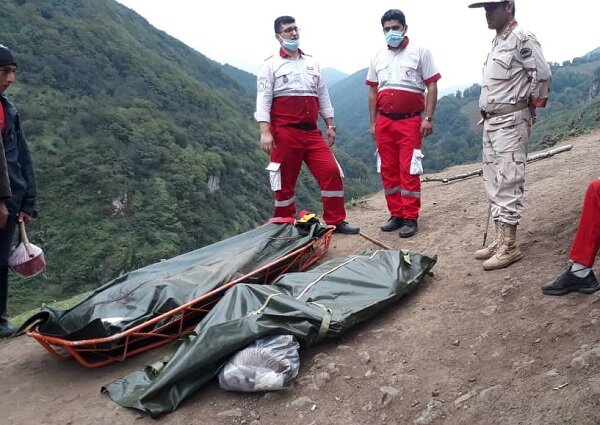 فوت ۲ برادر گردشگر اردبیلی در آستارا بر اثر سقوط به دره