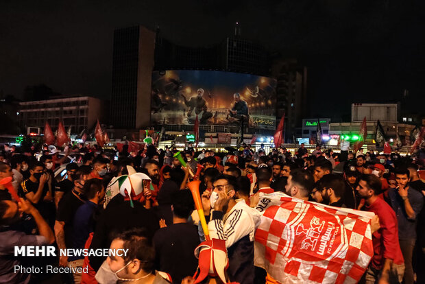 Persepolis fans celebrate victory over Al Nassr
